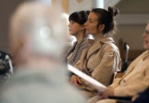 Når præsten møder dem på kanten