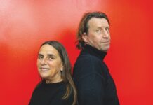 Buketten til Anne og Anders for at sprede håb og respekt fra Afrika Anne og Anders får Buketten fra KLF, Kirke & Medier