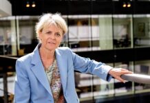 Europamester i formidling: Lykke Friis får Buketten Lykke Friis får Buketten for formidling af Europastof