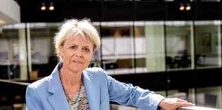 Europamester i formidling: Lykke Friis får Buketten Lykke Friis får Buketten for formidling af Europastof