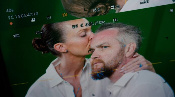 Bliver vi vidner til det evige digitale liv? Dokumentaren Du forsvinder aldrig rejser flere spørgsmål end giver svar Foto: TV 2 DANMARK © (copyright TV 2)