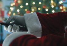 Mens vi venter og nyder juleprogrammer! Julens programmer 2025